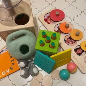 Lovevery The Babbler play kit 13-15 months